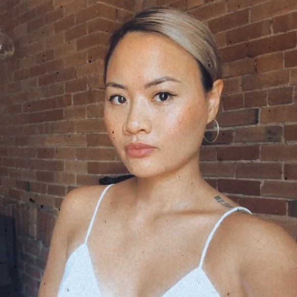 Meet your Posher, Adrienne - Picture 1 of 1